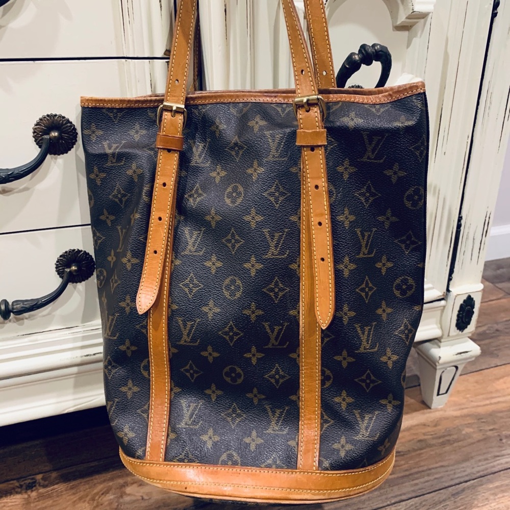 Authentic LV BUCKET BAG